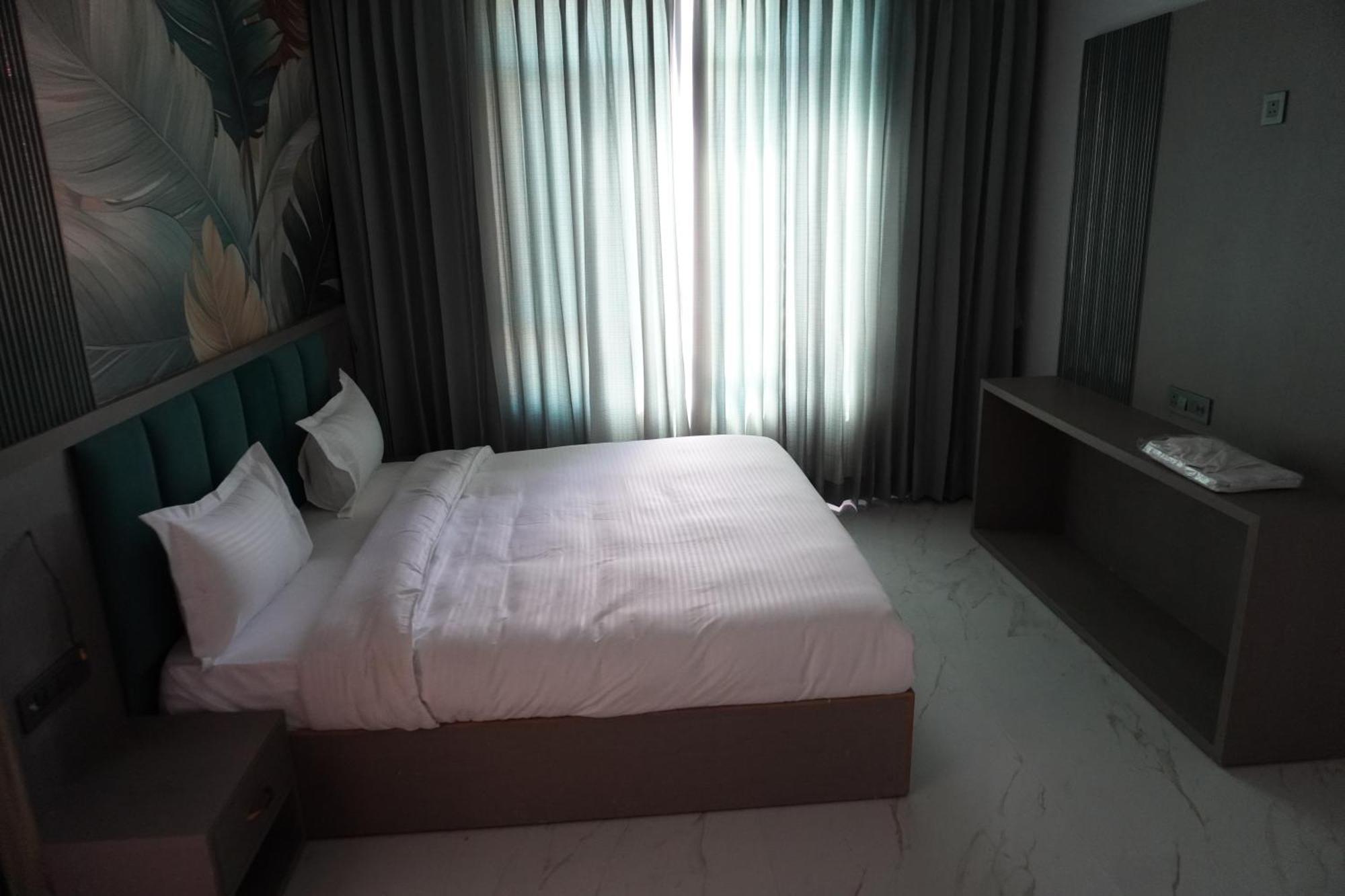 Hotel Heera Palace Khātu Kültér fotó